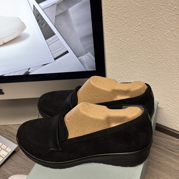 Bzees Gamma 2 Slip On (WIDE) - Picture 6 of 8